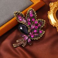 Retro Leaf Alloy Inlay Artificial Gemstones Women's Brooches main image 2