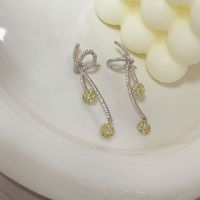 1 Pair Simple Style Flower Inlay Alloy Zircon Drop Earrings main image 1