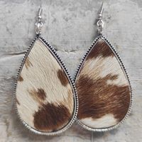 1 Pair Ethnic Style Leopard Printing Alloy Leather Drop Earrings main image 4