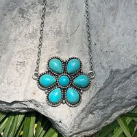 Retro Flower Alloy Titanium Steel Inlay Turquoise Women's Pendant Necklace main image 1