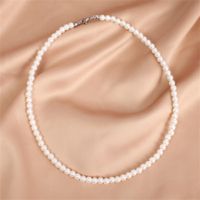 Elegant Simple Style Solid Color Imitation Pearl Beaded Women's Necklace main image 4