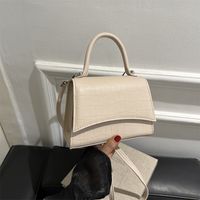 Women's All Seasons Pu Leather Solid Color Classic Style Square Magnetic Buckle Handbag main image 2