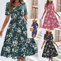 Frau Normales Kleid Lässig Elegant Einfacher Stil V-ausschnitt Drucken Kurzarm Blume Midi-kleid Ferien Täglich Straße main image 2