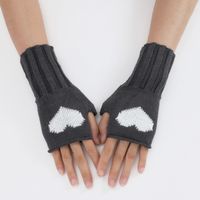 Women's Sweet Heart Shape Gloves 1 Pair main image 3