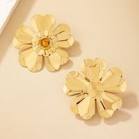 1 Paar Einfacher Stil Blume Überzug Metall Vergoldet Ohrstecker main image 4
