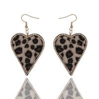 1 Pair Elegant Classic Style Streetwear Leopard Plating Inlay Pu Leather Rhinestones Drop Earrings main image 1