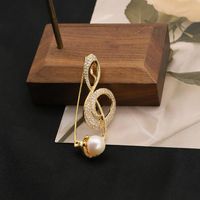 Elegant Retro Flower Alloy Plating Inlay Freshwater Pearl Women's Brooches 1 Piece sku image 12
