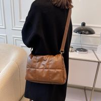 Women's Medium All Seasons Pu Leather Basic Shoulder Bag main image 3