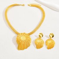 Elegant Conch Iron Plating Women's Earrings Necklace main image 3