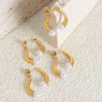 1 Pair Elegant Baroque Style Solid Color Plating Imitation Pearl Titanium Steel 18k Gold Plated Earrings main image 7