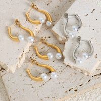 1 Pair Elegant Baroque Style Solid Color Plating Imitation Pearl Titanium Steel 18k Gold Plated Earrings main image 1