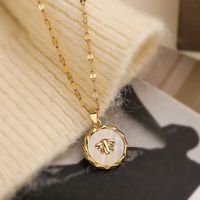 Simple Style Commute Star Bee Copper 18k Gold Plated Shell Zircon Pendant Necklace In Bulk sku image 1