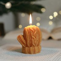 Cute Gloves Paraffin Candle main image 4