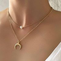 Simple Style Moon Alloy Women's Pendant Necklace main image 1