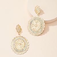 1 Pair Retro Oval Flower Plating Inlay Alloy Artificial Rhinestones 14k Gold Plated Drop Earrings main image 5