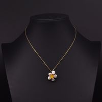 Retro Shell Copper Plating Inlay Pearl 18k Gold Plated Pendant Necklace sku image 6