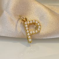 Bijoux En Gros Mode Lettre Perle D'Imitation Perle D'eau Douce Le Cuivre Collier main image 7