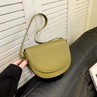 Women's Small All Seasons Pu Leather Solid Color Vintage Style Semicircle Flip Cover Shoulder Bag sku image 2