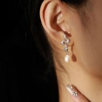 1 Piece Cool Style Snake Inlay Copper Artificial Pearls Zircon Drop Earrings main image 1