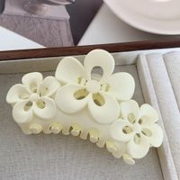 Elegant Flower Plastic Hair Claws sku image 1