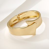 Original Design Basic Classic Style Solid Color Alloy Asymmetrical Plating Women's Bangle main image 5