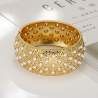 Elegant Luxurious Solid Color Alloy Plating Inlay Artificial Pearls Women's Bangle main image 5