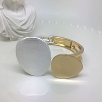 Exaggerated Solid Color Alloy Plating Gold Plated Women's Bangle main image 1