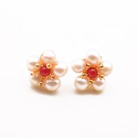 1 Pair Retro Flower Plating Freshwater Pearl 18k Gold Plated Ear Studs main image 2