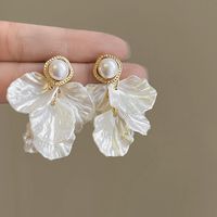 Wholesale Jewelry Lady Flower Artificial Pearl Alloy Drop Earrings sku image 1