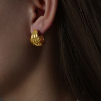 1 Paar Einfacher Stil Einfarbig Überzug Titan Stahl 18 Karat Vergoldet Ohrringe main image 2