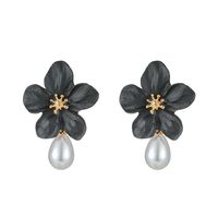1 Pair Sweet Flower Stoving Varnish Artificial Pearl Alloy Drop Earrings main image 2