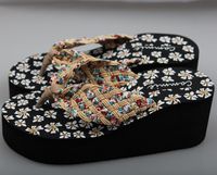 Women's Casual Ditsy Floral Point Toe Flip Flops sku image 1