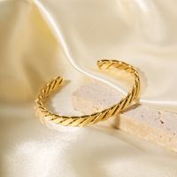 Vintage Style Simple Style Classic Style Solid Color Spiral Stripe Twist Stainless Steel 18K Gold Plated Bangle In Bulk main image 3