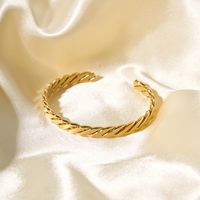 Vintage Style Simple Style Classic Style Solid Color Spiral Stripe Twist Stainless Steel 18K Gold Plated Bangle In Bulk main image 5