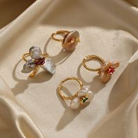Baroque Style Flower Copper Plating Metal Inlay Artificial Crystal Freshwater Pearl 18k Gold Plated Open Rings main image 1