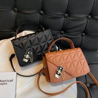 Women's Small Pu Leather Solid Color Basic Square Lock Clasp Handbag Crossbody Bag main image 3