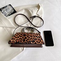 Women's Medium All Seasons Pu Leather Leopard Streetwear Square Flip Cover Handbag main image 2