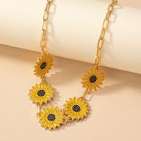 Korean Style Ins Style Graceful And Fashionable Commuter Sunflower Pendant Necklace Women's Retro Trendy Sunflower Clavicle Chain main image 3