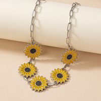 Korean Style Ins Style Graceful And Fashionable Commuter Sunflower Pendant Necklace Women's Retro Trendy Sunflower Clavicle Chain sku image 4