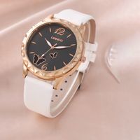 Casual Butterfly Buckle Quartz Women's Watches main image 7
