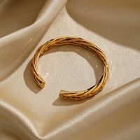 Simple Style Streetwear Solid Color Copper Twist Plating Metal 18k Gold Plated Cuff Bracelets main image 5