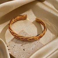 Simple Style Streetwear Solid Color Copper Twist Plating Metal 18k Gold Plated Cuff Bracelets main image 3