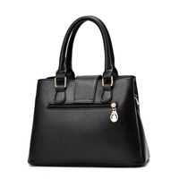 Women's Large All Seasons Pu Leather Solid Color Classic Style Square Zipper Handbag main image 2