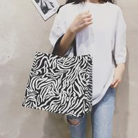 Women's Medium Canvas Houndstooth Zebra Leopard Streetwear Square Zipper Handbag main image 2