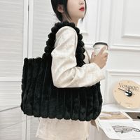 Women's Large Autumn&winter Plush Solid Color Basic Square Magnetic Buckle Shoulder Bag Tote Bag main image 4
