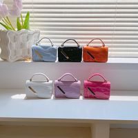 Women's Small Pu Leather Solid Color Basic Square Flip Cover Shoulder Bag Handbag Crossbody Bag main image 2
