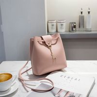 Women's Small Pu Leather Solid Color Elegant Classic Style Bucket Magnetic Buckle Flip Cover Shoulder Bag Crossbody Bag main image 5