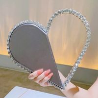 Women's All Seasons Pu Leather Heart Shape Elegant Cute Heart-shaped Zipper Clutch Bag sku image 4