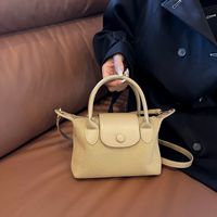 Women's All Seasons Pu Leather Solid Color Elegant Vacation Streetwear Sewing Thread Square Magnetic Buckle Handbag main image 4