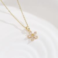 Sweet Snowflake Copper Plating Inlay Zircon Gold Plated Pendant Necklace main image 4